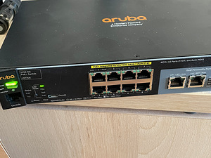 Aruba 2530-8G PoE+Switch J9774A (2 foto / 4)