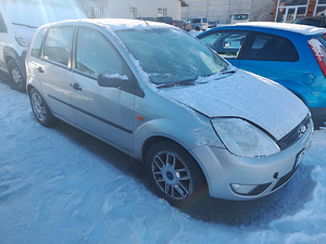 Ford Fiesta (2 foto / 7)