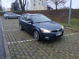 Kia Ceed diisel (2 foto / 15)