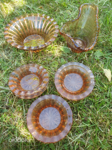 Красивая посуда из крашеного стекла (11 предметов) (фото #1)