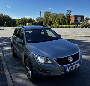 VW tiguan (1 фото из 8)
