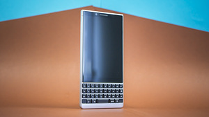 Tippklassi Blackberry Key2 6/128GB, uueväärne (7 foto / 9)