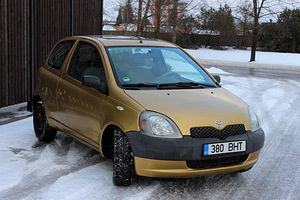 Ökonoomne Toyota Yaris, väga heas korras (4 foto / 10)