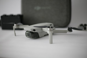 Uueväärne DJI Mavic Mini, Fly More Combo, täikomplekt (3 foto / 5)