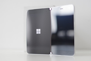 UUS Ainulaadne Microsoft Surface Duo telefon (3 foto / 10)