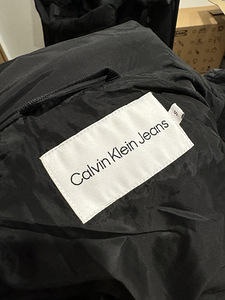 Calvin Klein зимняя куртка (3 фото из 4)