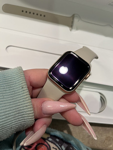 Apple Watch SE 40mm. Ideaalses seisukorras (3 foto / 8)
