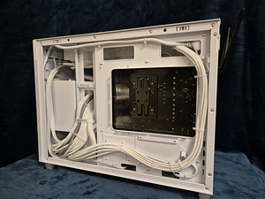 RTX4080 Super | Ryzen 7 7700X | Võimas kompaktne arvuti (6 foto / 10)