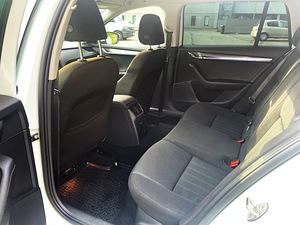 Skoda Octavia 1.6 85kW (14 foto / 14)
