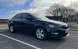 Skoda Octavia 1.6 85kW (3 foto / 11)