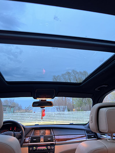 BMW X5 (9 фото из 11)