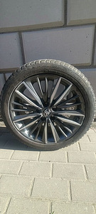 Veljed Toyota avensis (2 foto / 2)