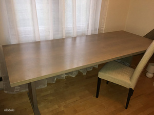 Voodi ja kirjutuslaud (2 foto / 2)