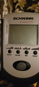 TRENAŽÖÖR SCHWINN EVOLUTION PRO (2 foto / 2)