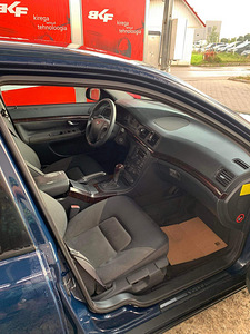 Volvo s80 2.4d D5 2002 (5 foto / 9)