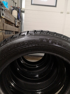 Nokian hakkkapelita suv 3 (1 foto / 5)