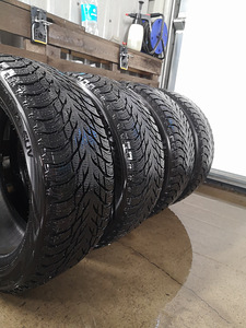 Nokian hakkkapelita suv 3 (3 foto / 5)