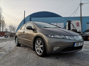 Honda civic (2 foto / 9)