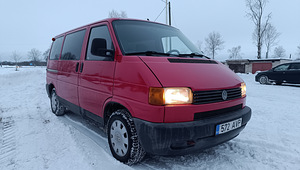 VW Transporter Kombi 1999a. 2.5 td (2 foto / 9)