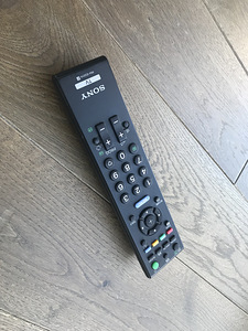 Sony KDL-19L4000 19” 1080i HDTV (3 foto / 3)