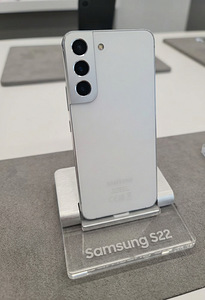 Samsung S22 (2 foto / 4)