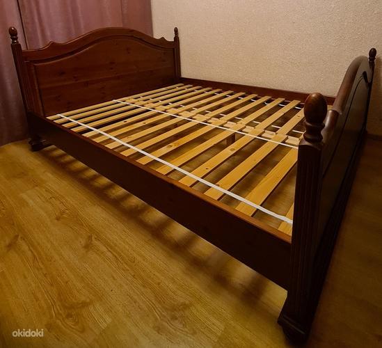 Кровать из массива дерева (фото #2)