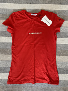 Calvin Klein Jeansi T-särk (1 foto / 3)