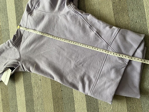 Calvin Klein Jeansi pusa (5 foto / 5)