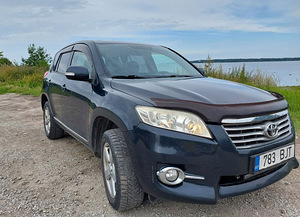 Toyota Rav4 (1 фото из 9)