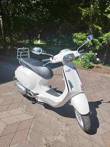 Vespa Sprint 50 4T 4V (2 foto / 6)