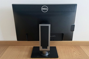 Dell UltraSharp U2412M (IPS, 1920x1200) (2 foto / 3)