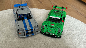 42224 Porsche 911 GT3 R+ 42210 2 Fast 2 Furious Nissan (1 foto / 7)