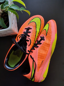 Jalgpalli tossud Nike Hypervenom Phelon Ic (1 foto / 2)