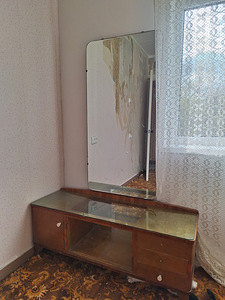Винтажный комод с зеркалом - под реставрацию
