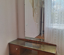 Винтажный комод с зеркалом - под реставрацию