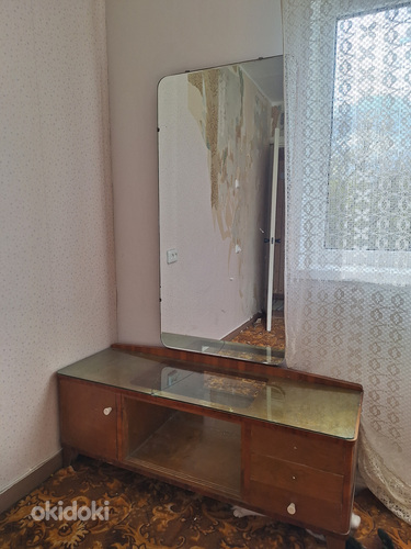 Винтажный комод с зеркалом - под реставрацию (фото #1)