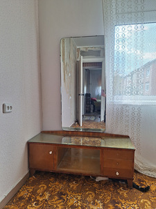 Vanaaegne peegliga laud restaureerimiseks (2 foto / 3)