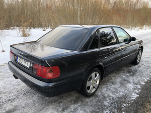 Audi A6 C4 1.9TDI (4 foto / 15)