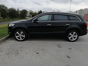 Audi Q7 2006 (2 foto / 9)