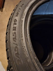 Nokia 245/45/R19 102T XL   7-8 mm (1 foto / 2)