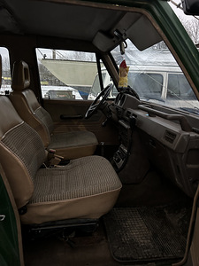 Mitsubishi Pajero (7 foto / 10)