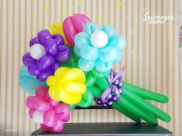 Большие красивые букеты цветов из воздушных шаров (фото #1)