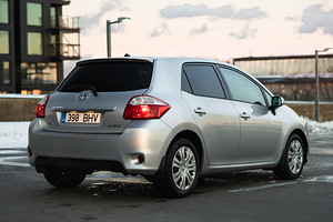 Toyota Auris 2012 1.6 manuaal (7 foto / 15)