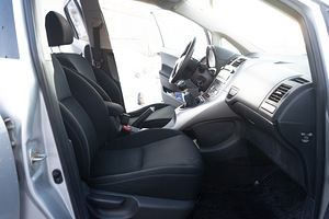 Toyota Auris 2012 1.6 manuaal (15 foto / 15)