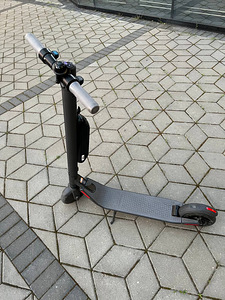 Segway Ninebot ES4 (1 фото из 3)