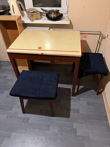 Söögilauad ja 2 toolid (1 foto / 2)