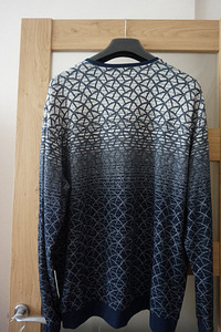 Свитер размер.XXXL (2 фото из 2)