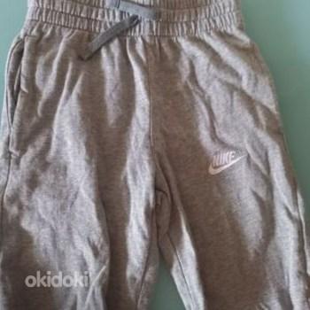 Müüa poiste nike püksid 122-128cm