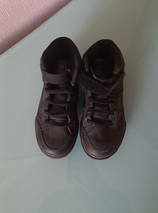 Продам весенне-осеннюю обувь для мальчика, размер 31.