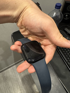 Apple Watch se2 (1 foto / 4)